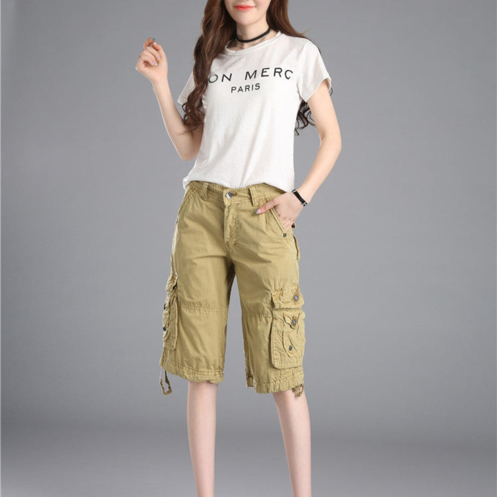 Alayna - Cargo shorts with mid-rise waist, button closure, and functional pockets