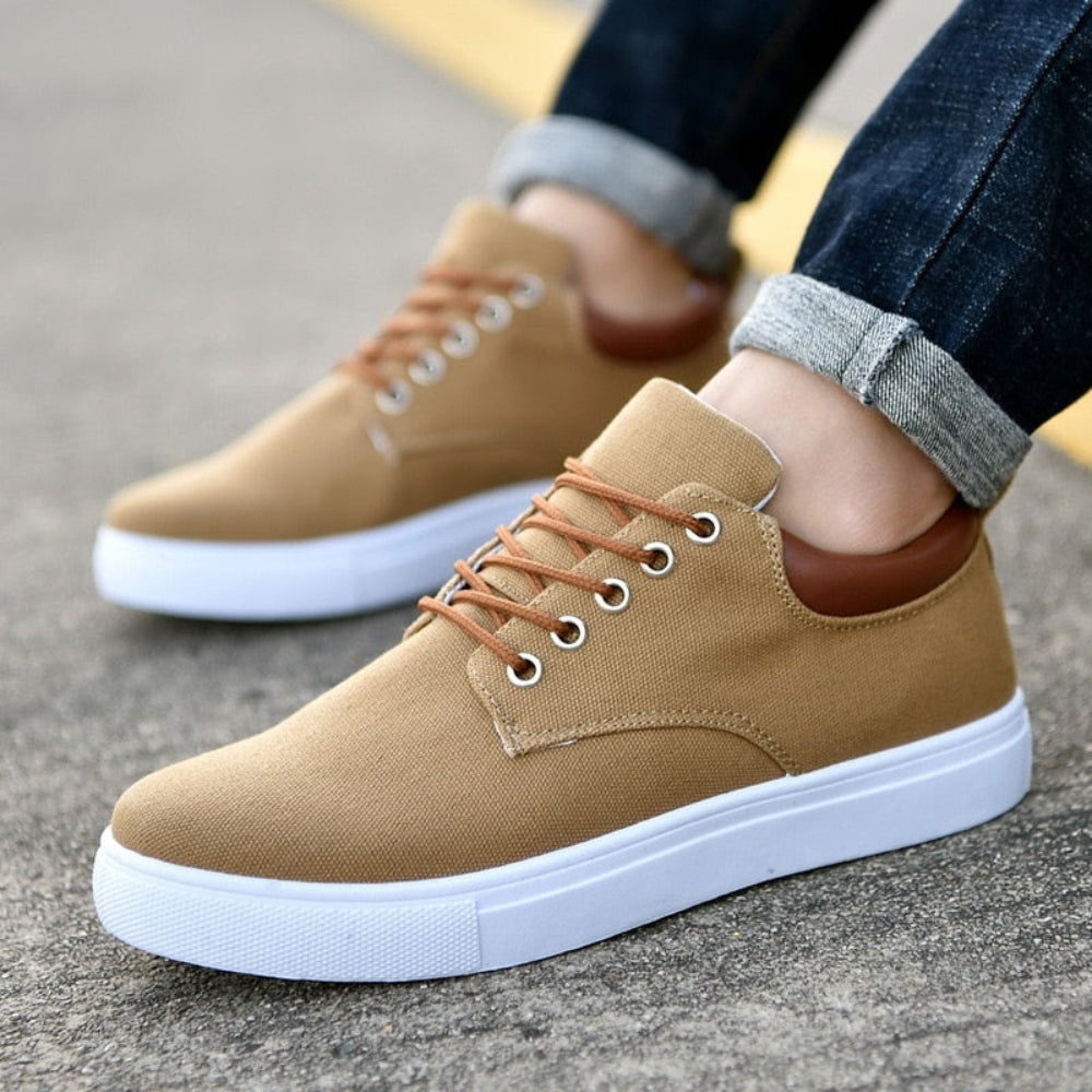 Steave – Flat sneakers with supportive sole and comfortable fit