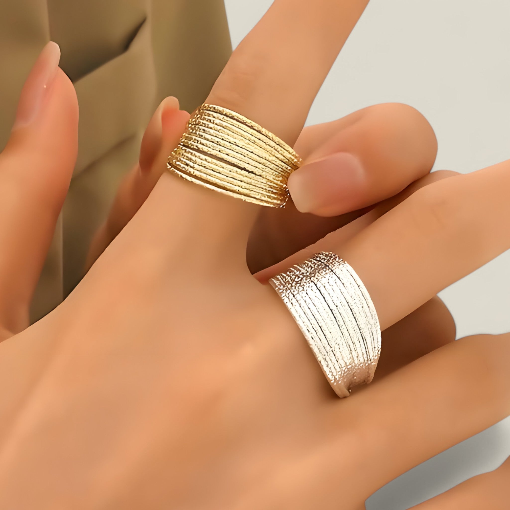 Eva - Elegantní třpytivý náramek s nadčasovým designem pro vytříbený vzhled