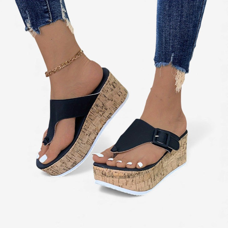 Amanda – Șlapi cu cataramă decorativă și design slip-on