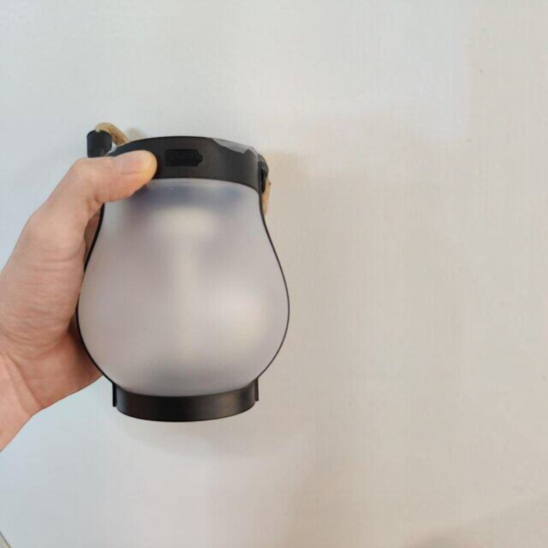 EmberNest – venkovní solární lampa s efektem mihotajícího plamene