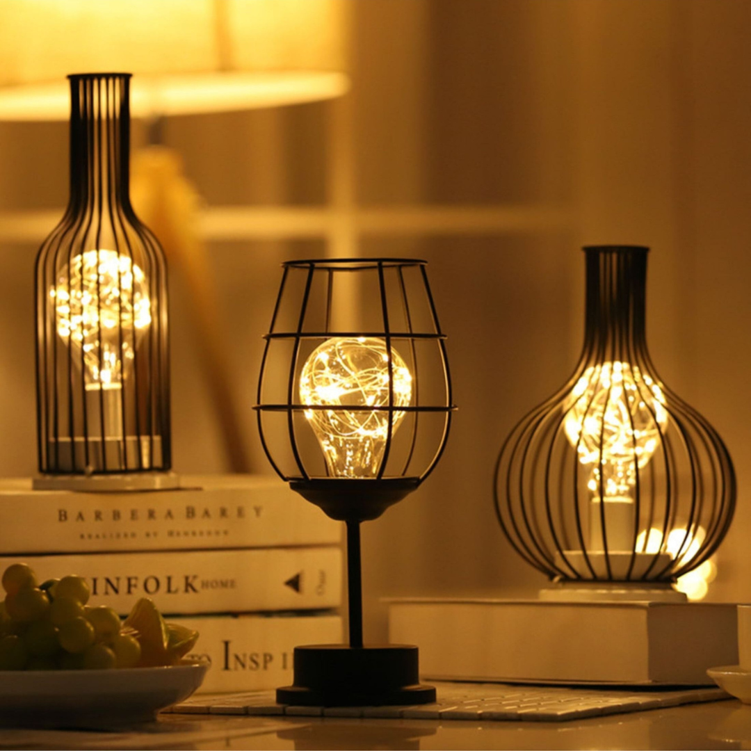GlowNest – Nowoczesna lampa stołowa w klatce dla stylowego i eleganckiego akcentu