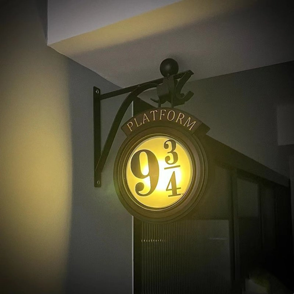 GlowSign – Illuminated platform lamp with iconic number display and magical wall accent