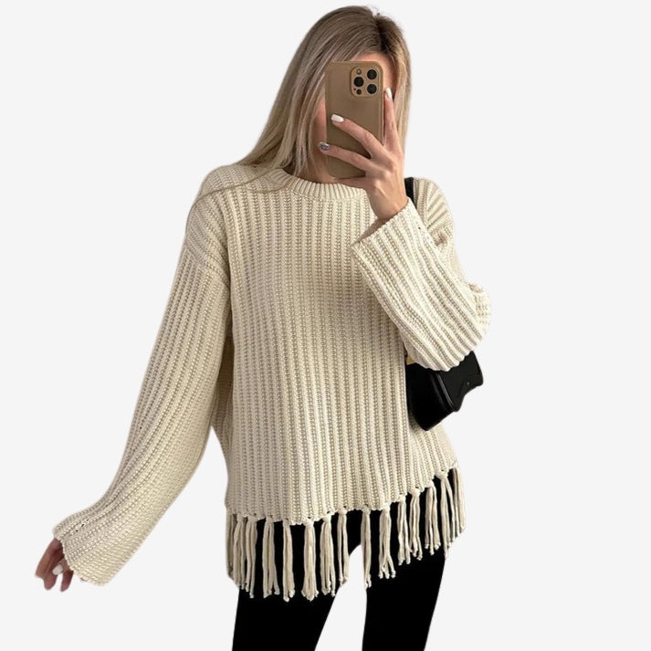Aven – Round Neck Sweater with Long Sleeve and Fringes Design