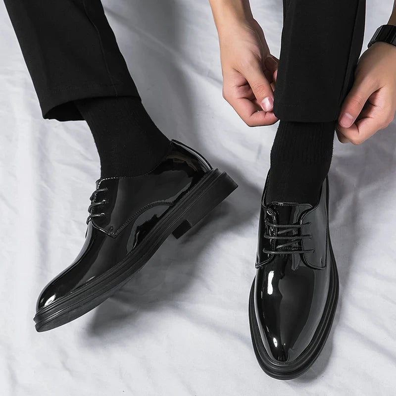 Męskie sznurowane buty w szpic