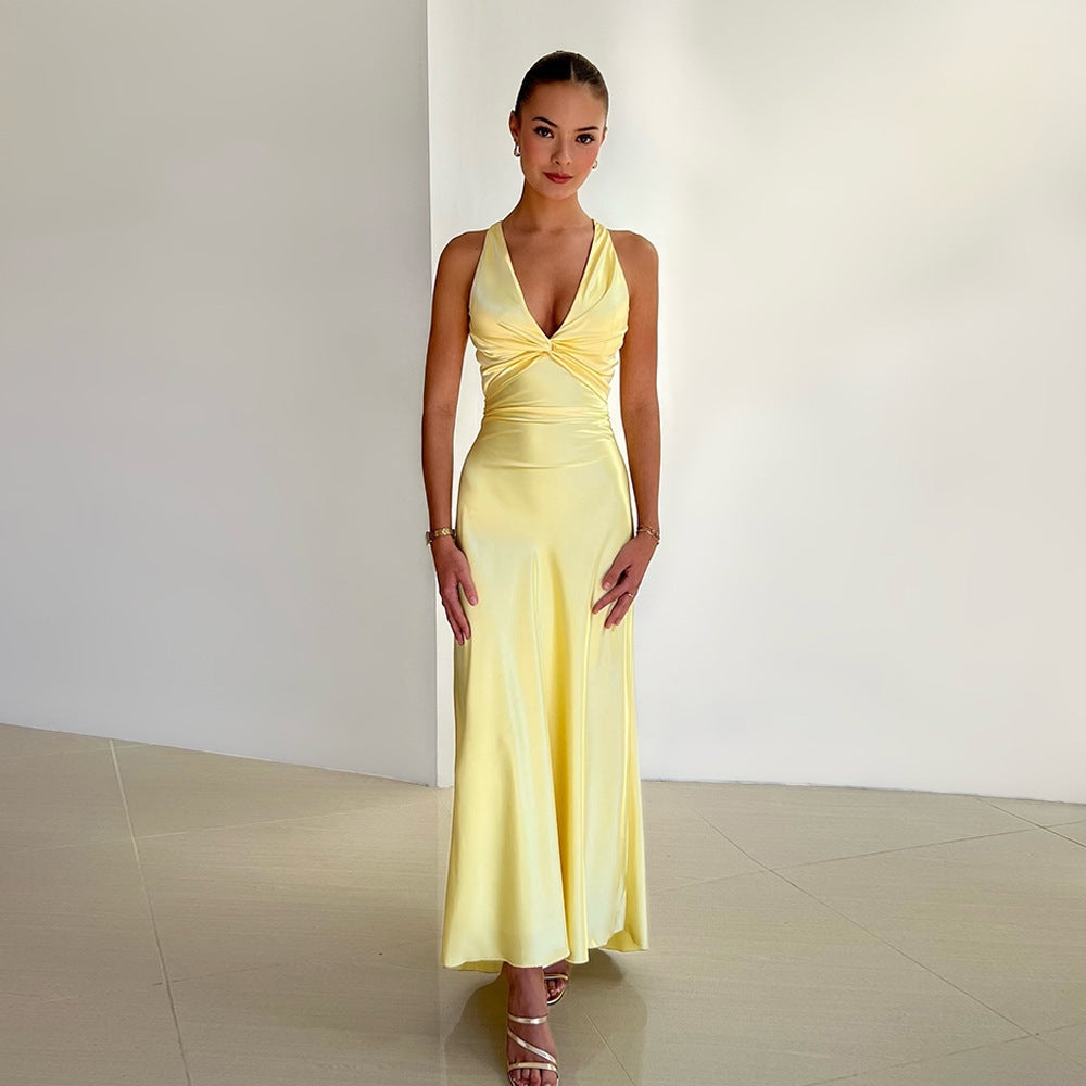 Amara – Elegantní maxi šaty s otevřenými zády a výstřihem do V