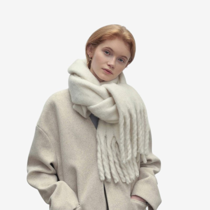 Zoe – Large Scarf with Decorative Tassel Design