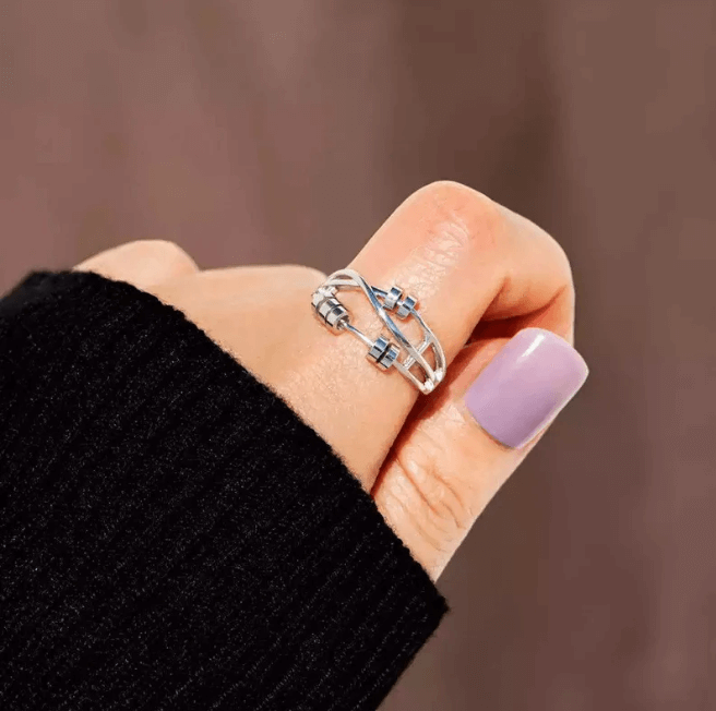 Willow - Stress-relieving ring with rotating beads for focus and comfort