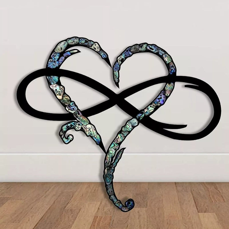 HeartCraft – Wall Decoration with Heart-Shaped Design