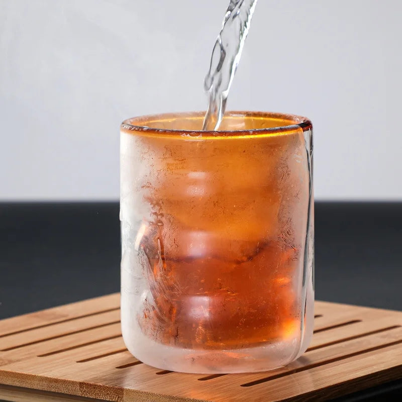 DrinkEase – Kubek Dwuwarstwowy ze Spiralnym Wzorem do Picie