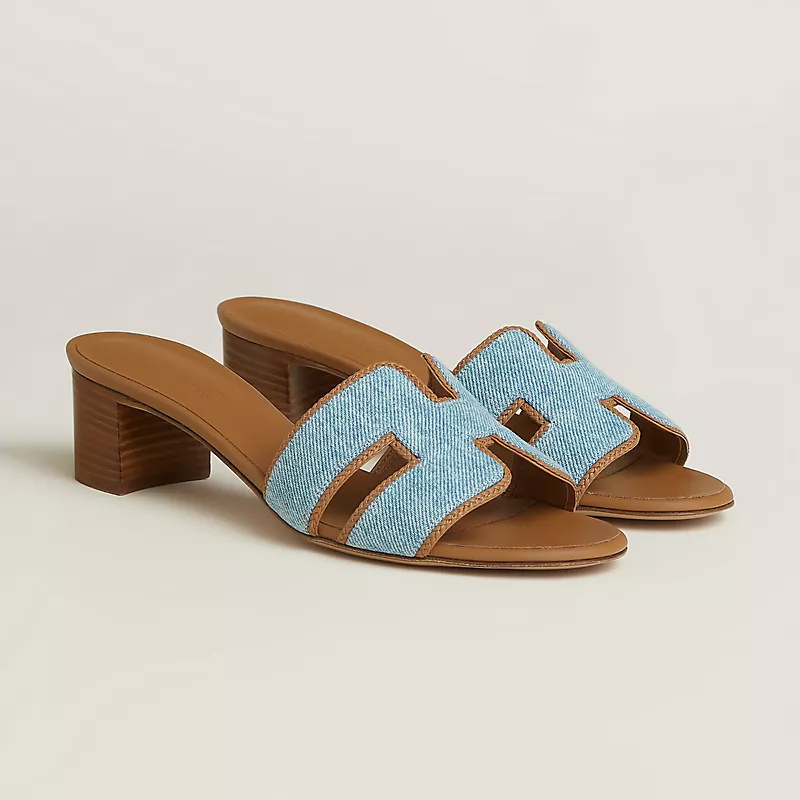 Sandali da donna con tacco quadrato e design slip-on