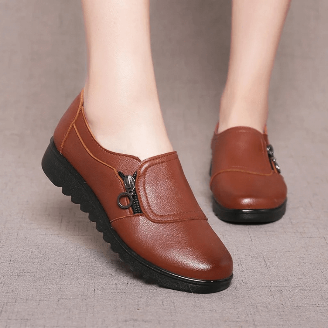 Carmen - Wygodne i lekkie płaskie buty z antypoślizgową podeszwą
