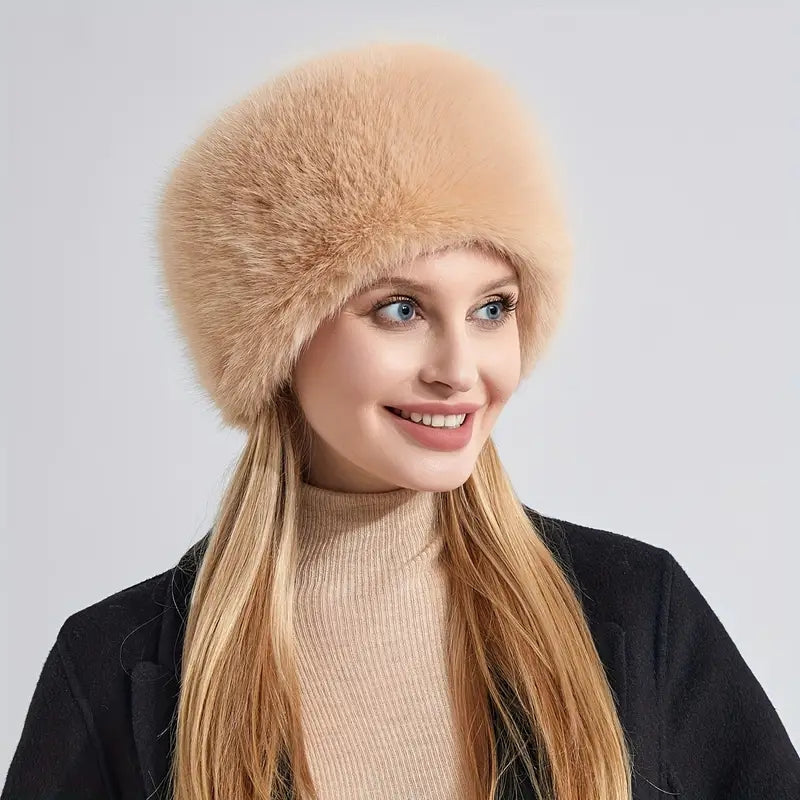 Evelyn - Fluffy hat with ear covering design