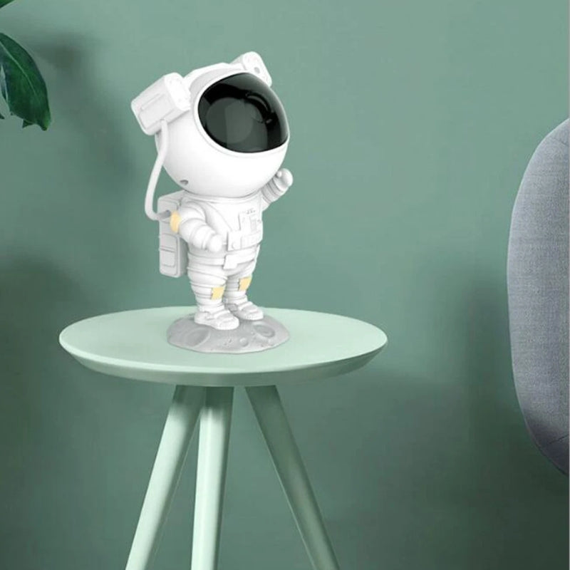 StarVoyager – Projecteur LED d'Étoiles avec Design Inspiré de l'Astronaute