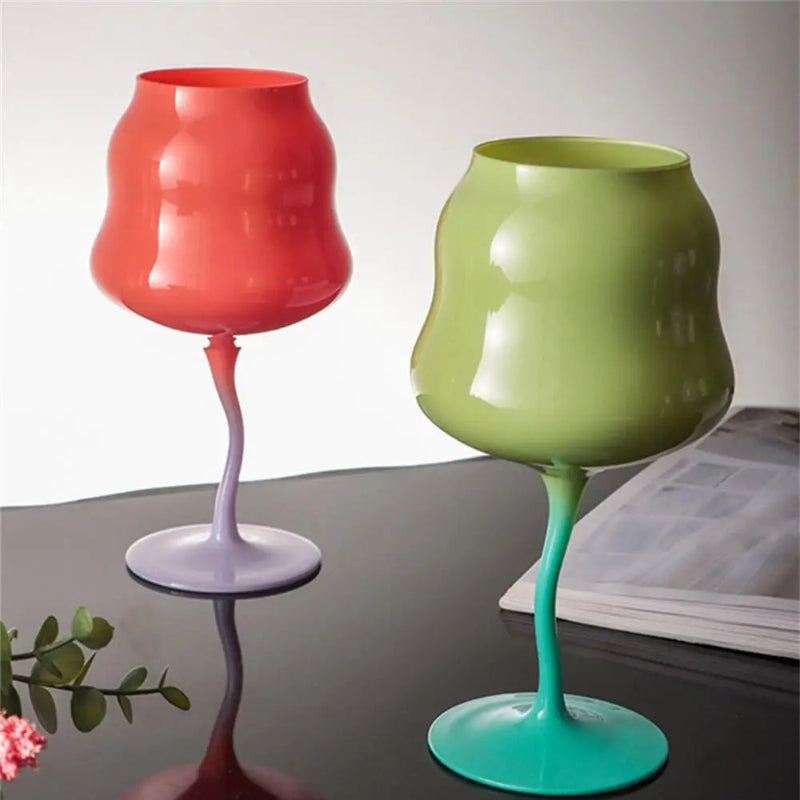 TwistGoblet – Verre à pied au design torsadé pour boire