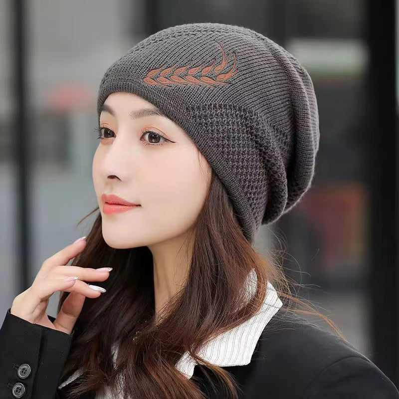 HeadNest - Bonnet doublé polaire avec motif brodé