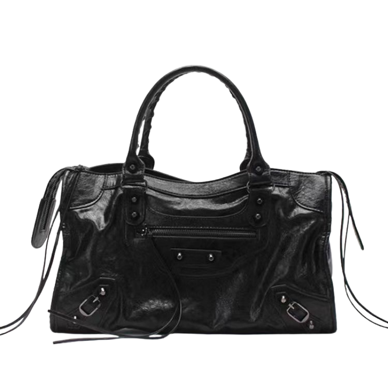 Isabella – Grote Schoudertas met Nieten en Ruim Interieur