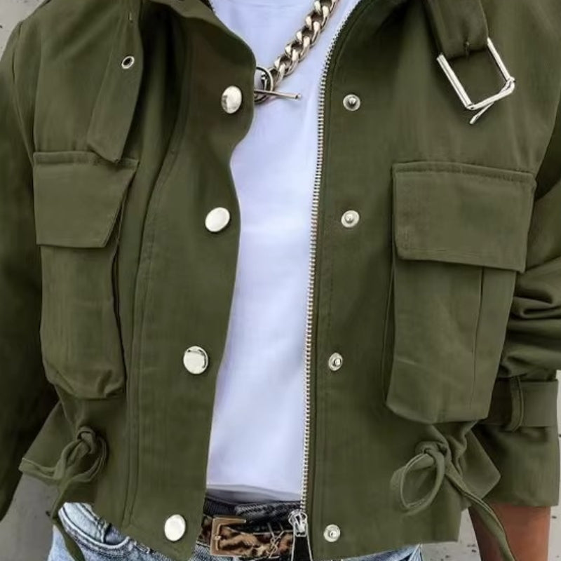 Hailee - Manteau à manches longues avec boutonnage et plusieurs poches poitrine