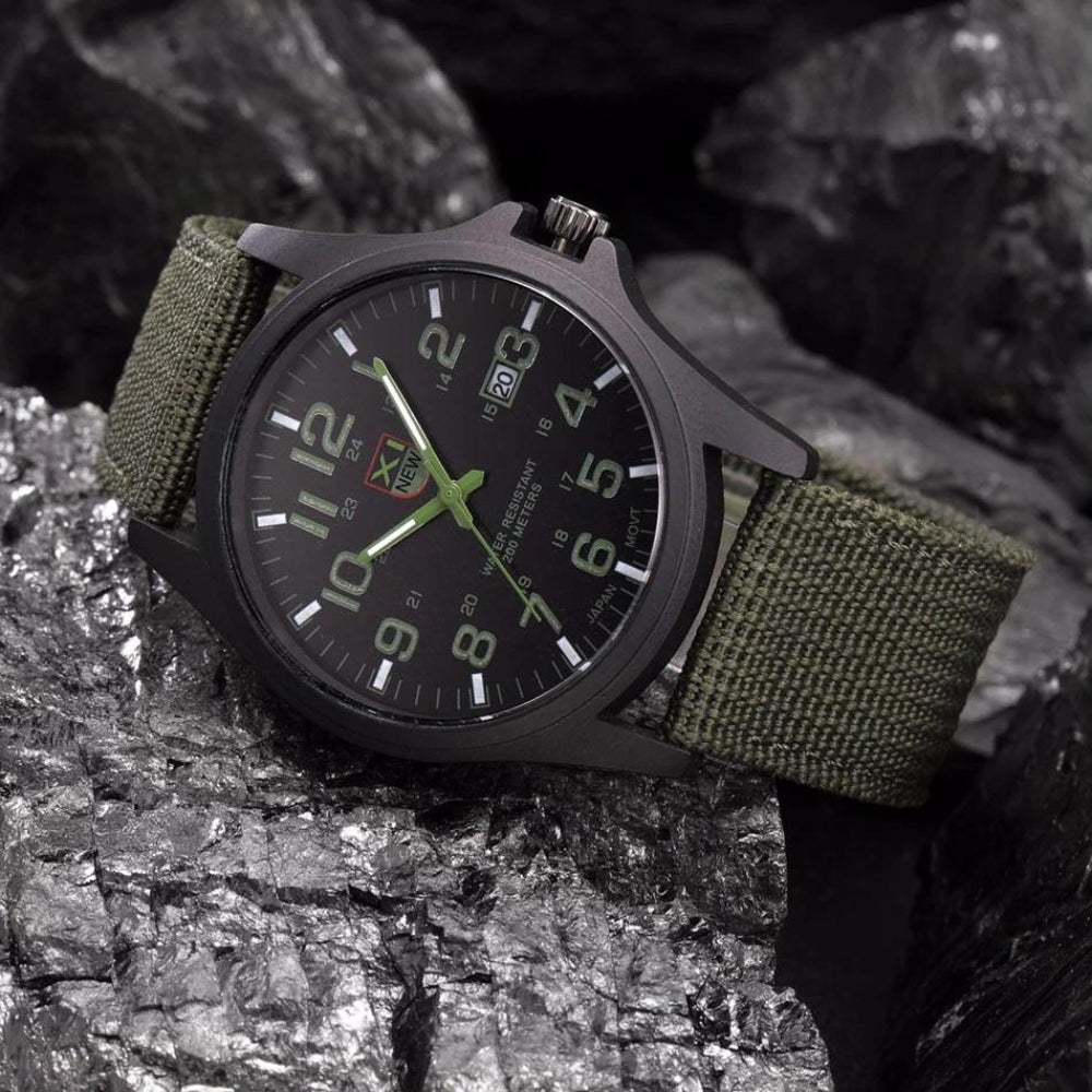 Axel – Rugged field watch with striking display and functional design
