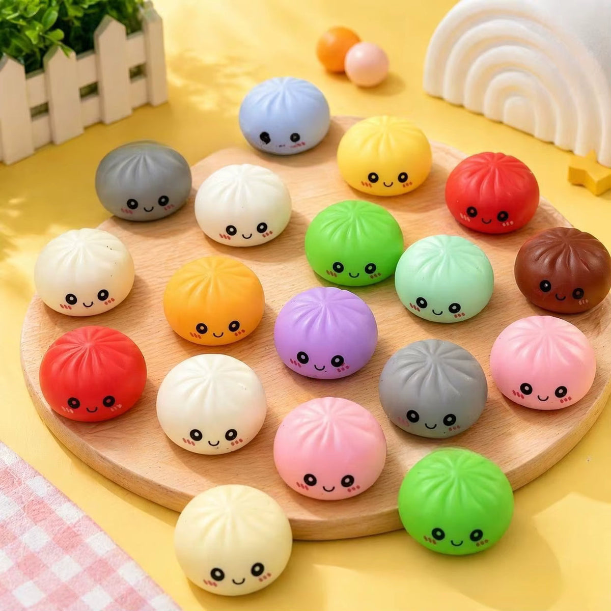 Squishora – Advent Calendar with 24 Slow-Rising Squishy Toys
