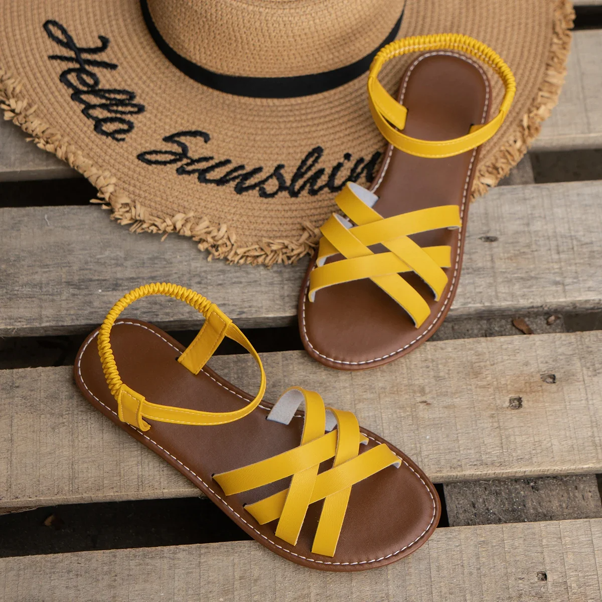 Luna - Stylish sandals with open toe and relaxed fit