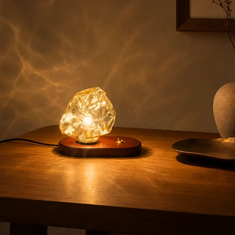 Amberoak - Lampa stołowa z bursztynowym kloszem i dębową podstawą