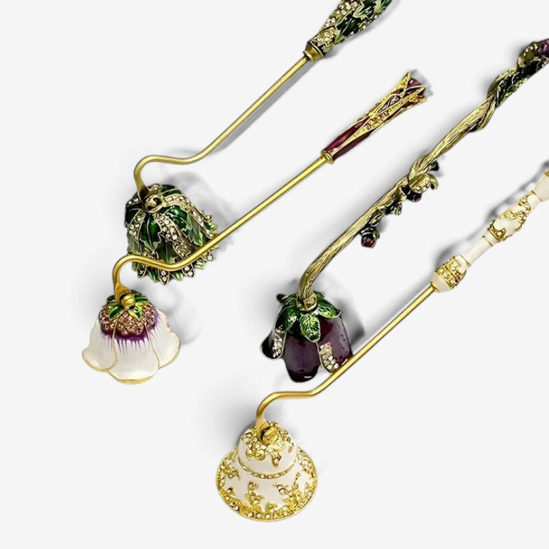 BloomSnuffer - Candle Snuffer With Floral Motifs