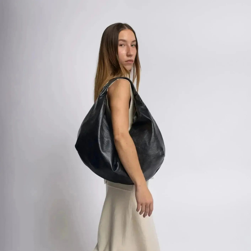Women's Large Capacity Shoulder Bag with Zip Closure