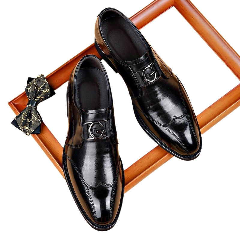 Lincoln – Scarpe moderne con punta affusolata e design con fibbia