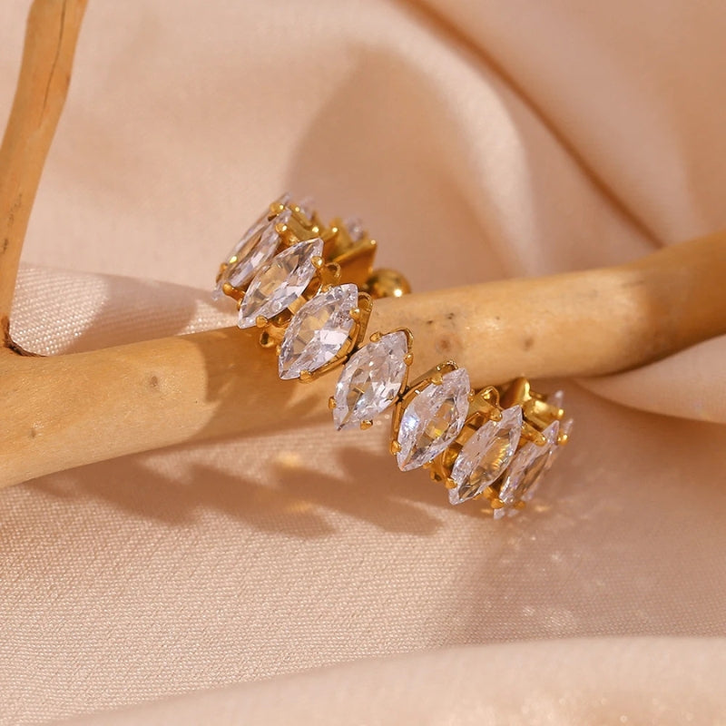 Violet – Bague avec design ajustable et accent décoratif