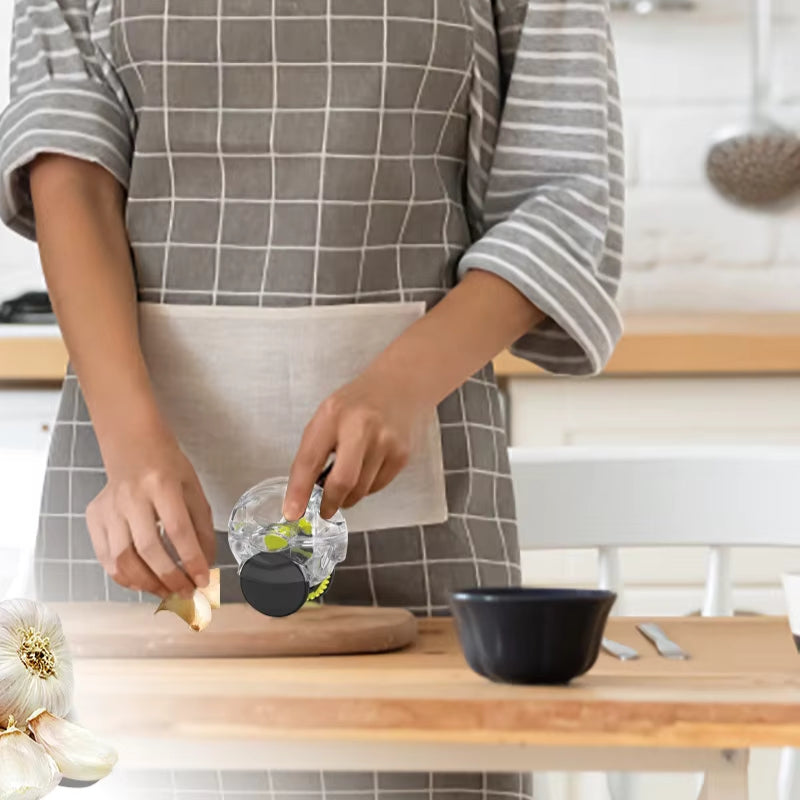 GarlicMate - Garlic Chopper with Wheels and Manual Operation