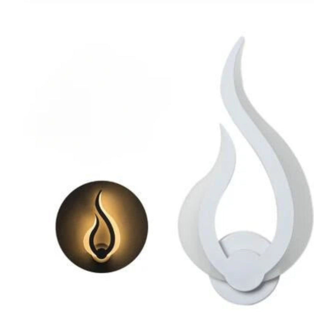 CandleFlicker - Lampada da parete a forma di fiamma per un'illuminazione rilassante