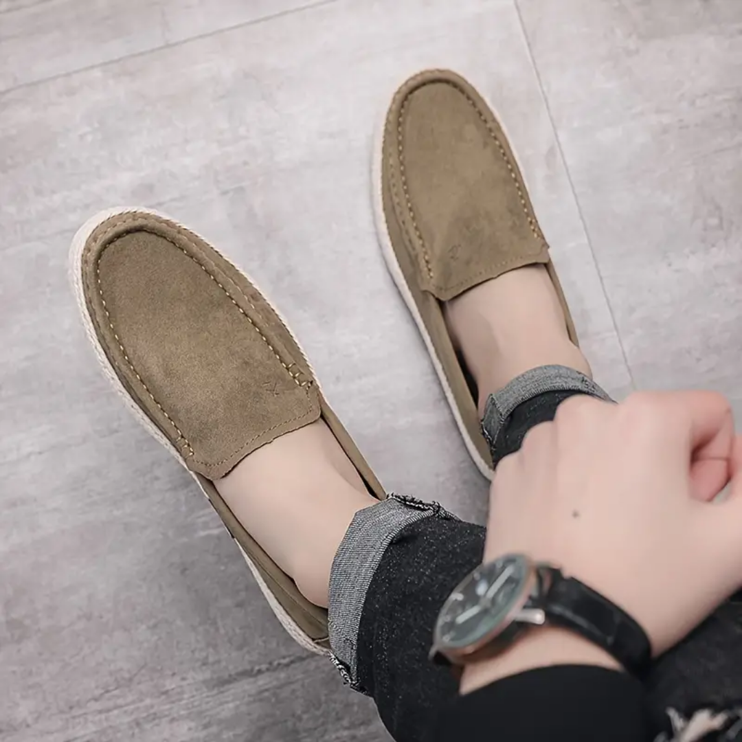 Aiden - Pantofi slip-on cu partea superioară texturată și talpă robustă
