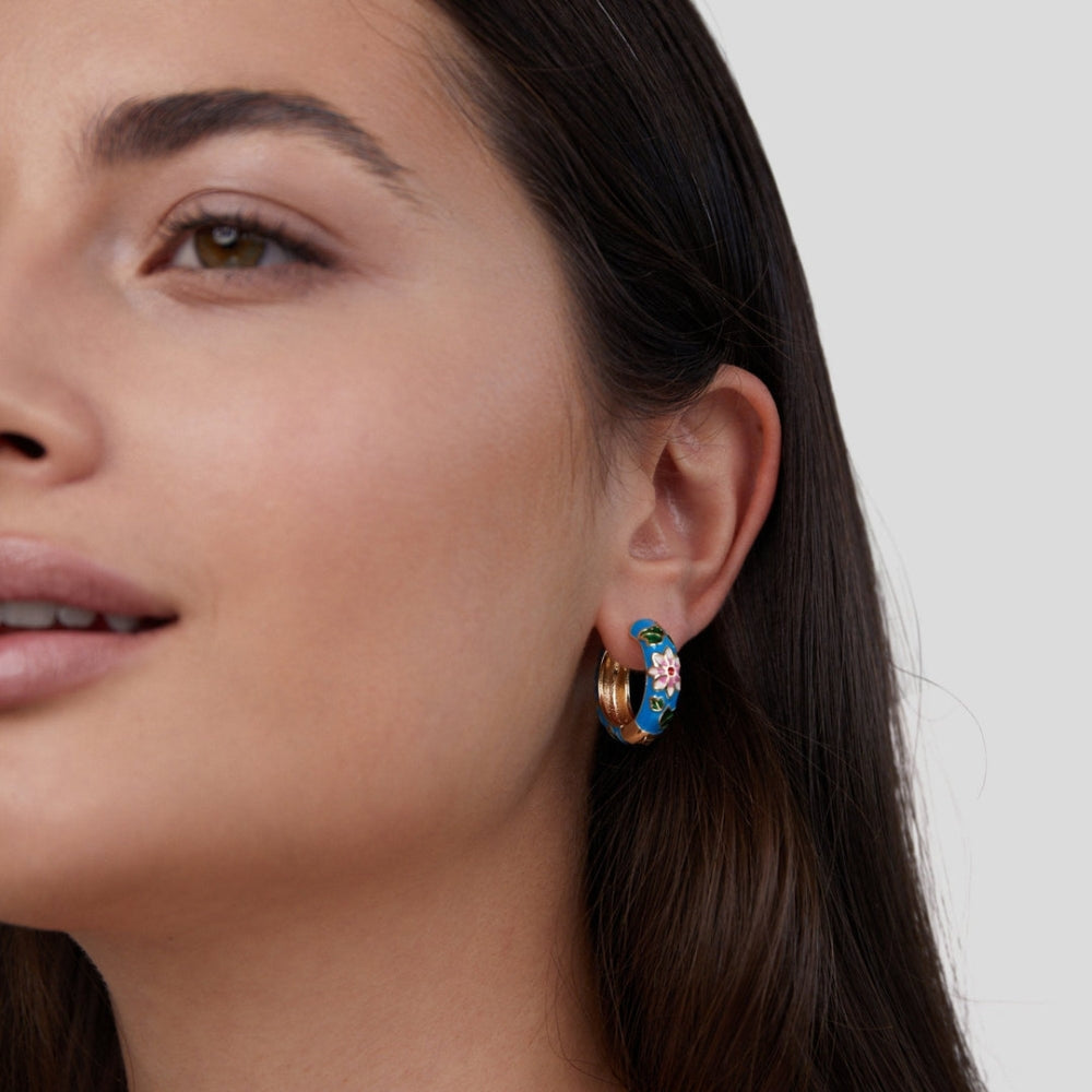 Fiona - Delicate hoop earrings with vibrant floral details and round design