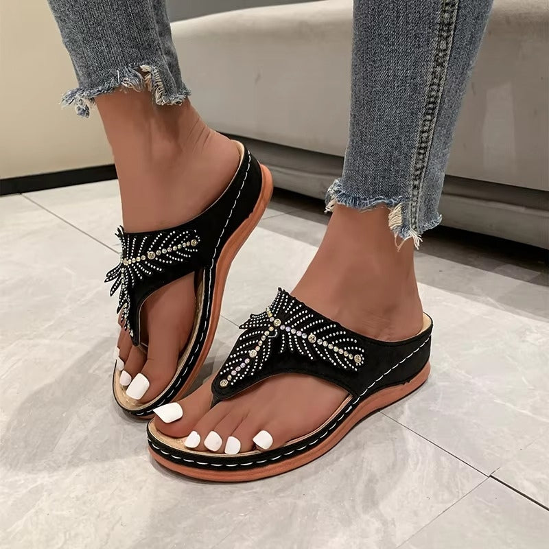Naomi - Sandali open toe con zeppa e dettagli decorativi