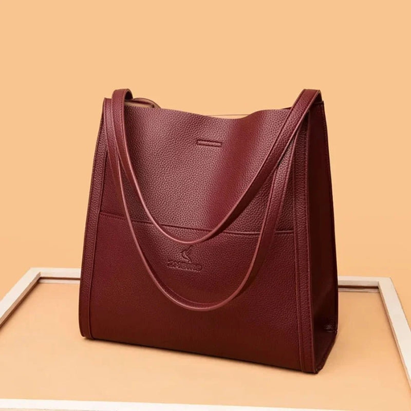 Maya – Sac bandoulière structuré avec silhouette épurée et espace de rangement sécurisé