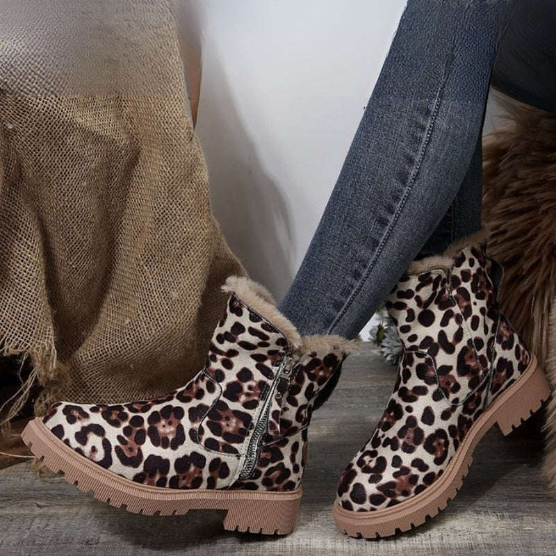 Evelyn - Round toe ankle boots with side zipper