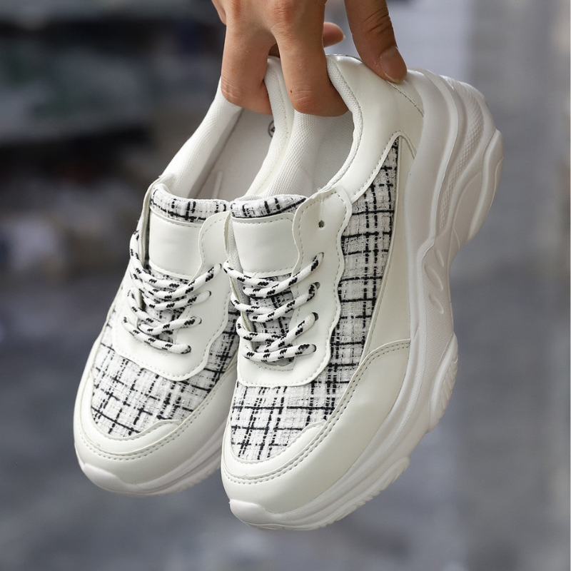 Halen - Sneakers con chiusura a lacci e design antiscivolo