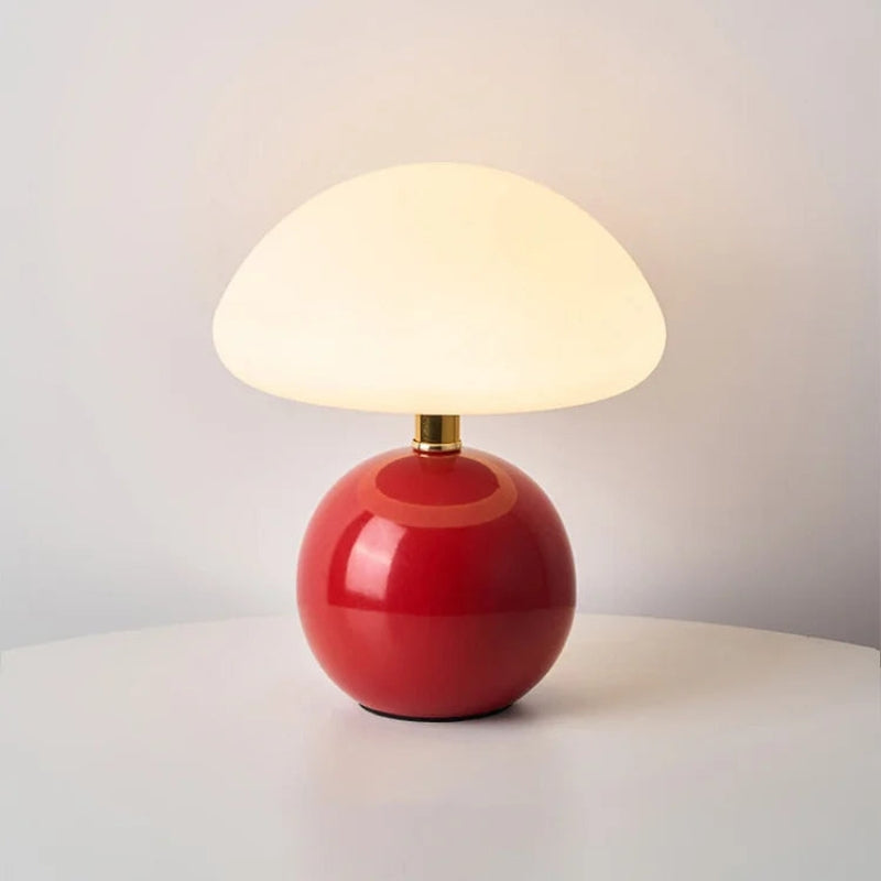 GlowCap – LED stolná lampa s dizajnom inšpirovaným hubou na vnútorné osvetlenie
