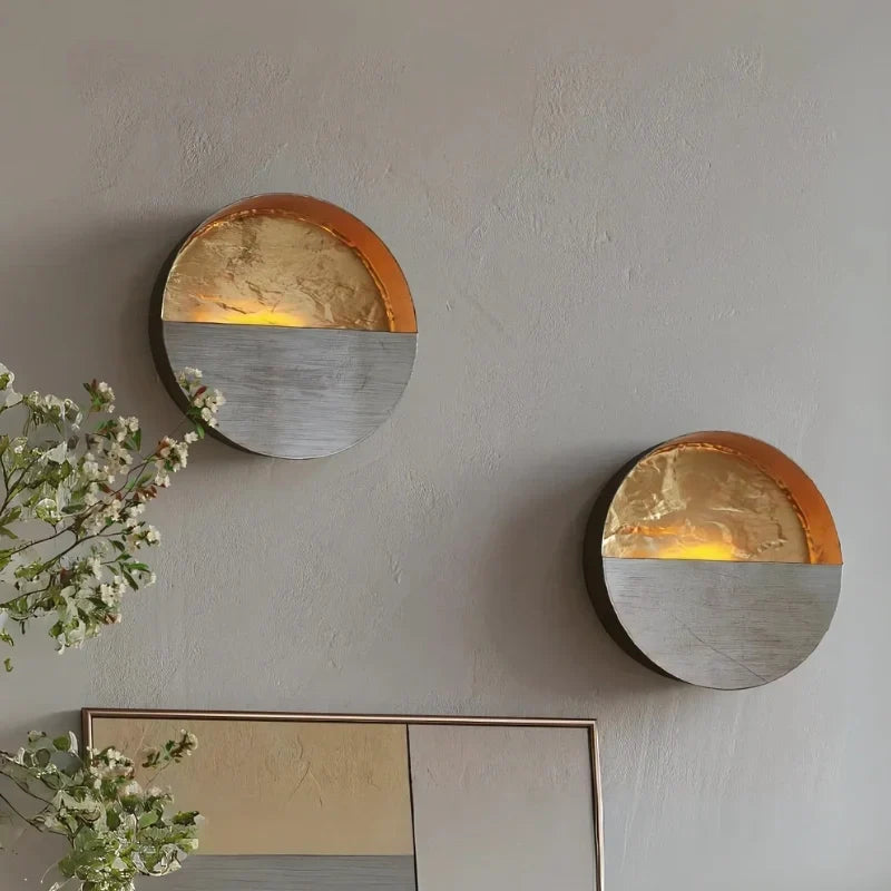 SculptWick - Suporte de ferro para velas de parede com detalhes refletores