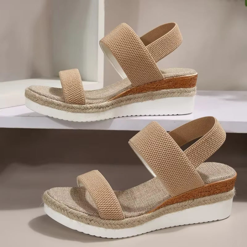 Women’s Chunky Sole Strap Sandals with Open Toe Design