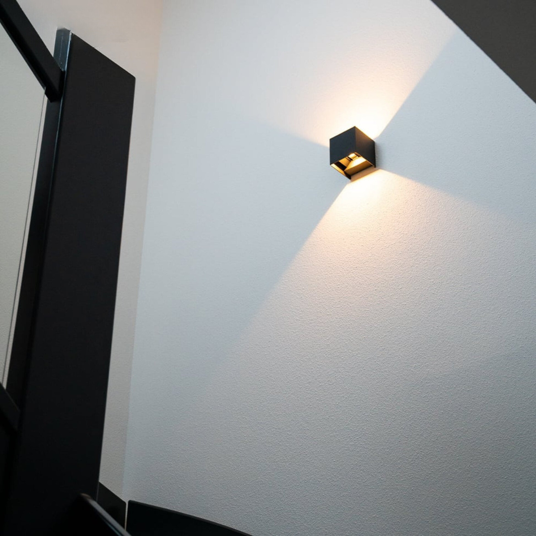 LumeBright – Elegant Wall Lamp with Soft Glow for a Cozy Atmosphere