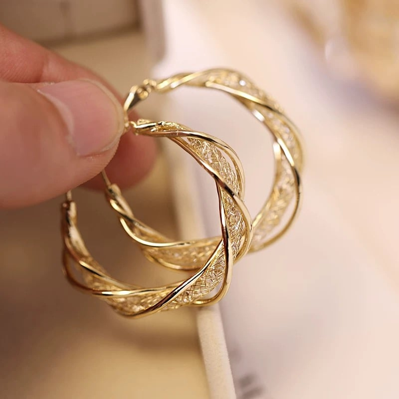 Regalo per la Festa della Mamma | Orecchini a Cerchio con Design Intrecciato