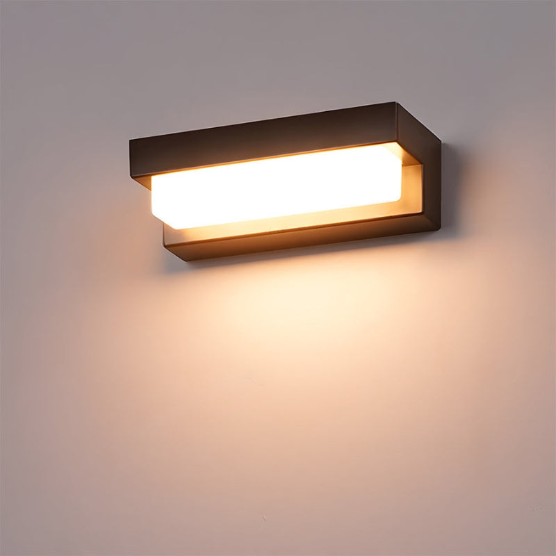 BrightLine – Rectangular Outdoor Wall Lamp with Sleek Design