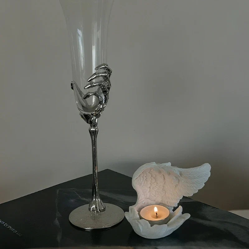 AngelGlow - pryskyřicový svícen s andělským křídlem