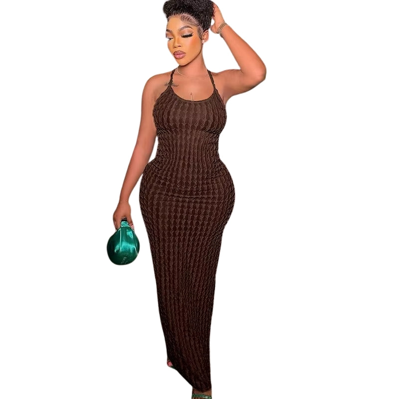 Aria - Maxi robe avec accents en dentelle et col croisé dans le dos
