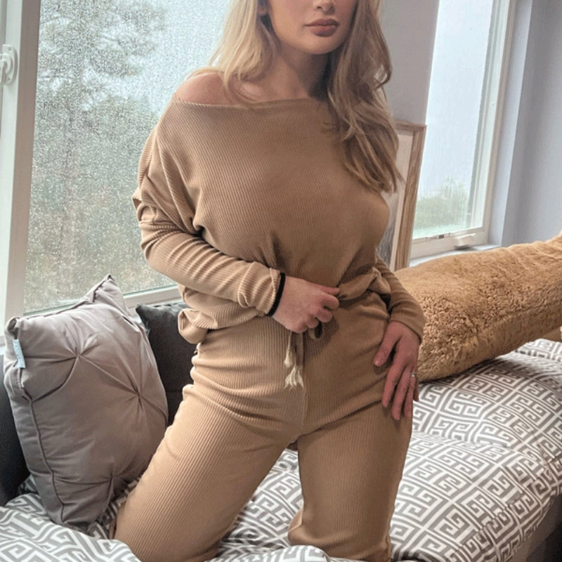Alexis - Set două piese cu top fără umeri și pantaloni largi