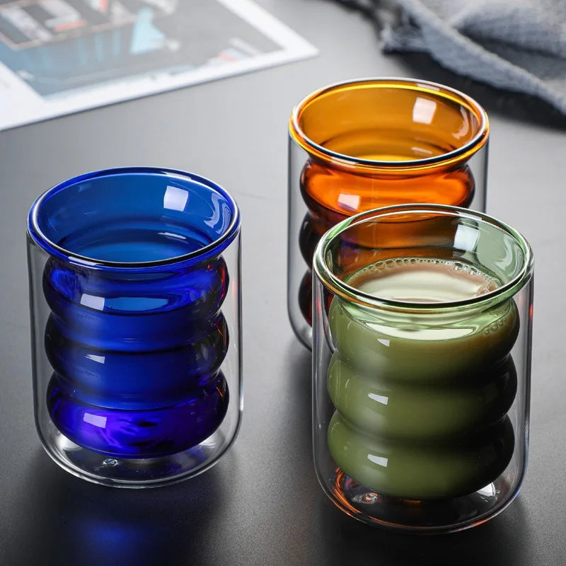 DrinkEase – Kubek Dwuwarstwowy ze Spiralnym Wzorem do Picie