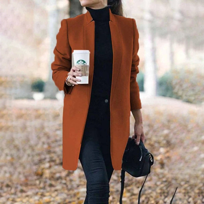 Cappotto donna con collo a revers e maniche lunghe