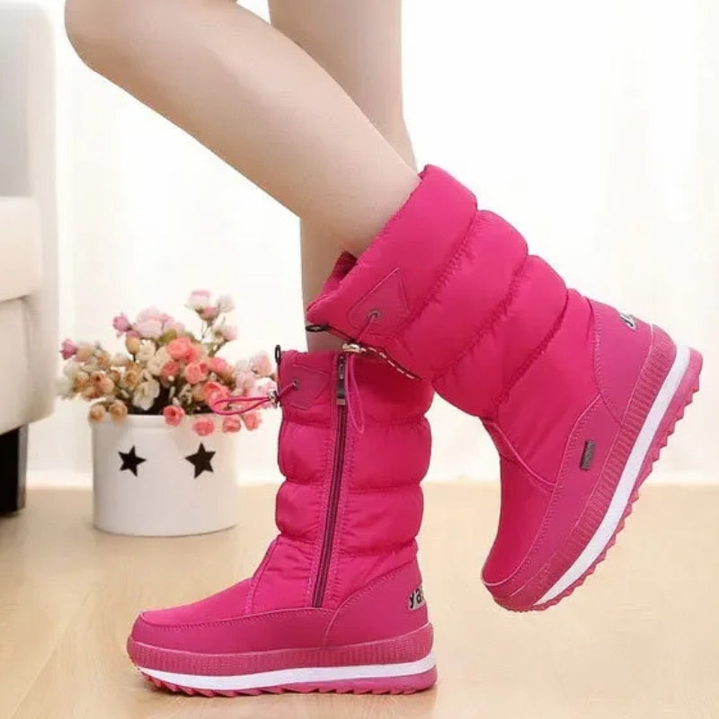 Adriana – Non-Slip Boots with Round Toe and Lace-Up Closure
